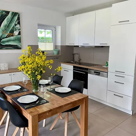 Mit Terrasse By Interhome Apartamento *